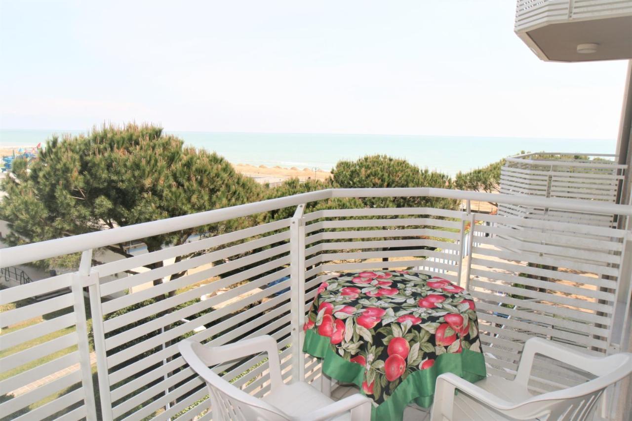 리도 디 예솔로 Brioni Fronte Mare 아파트 외부 사진