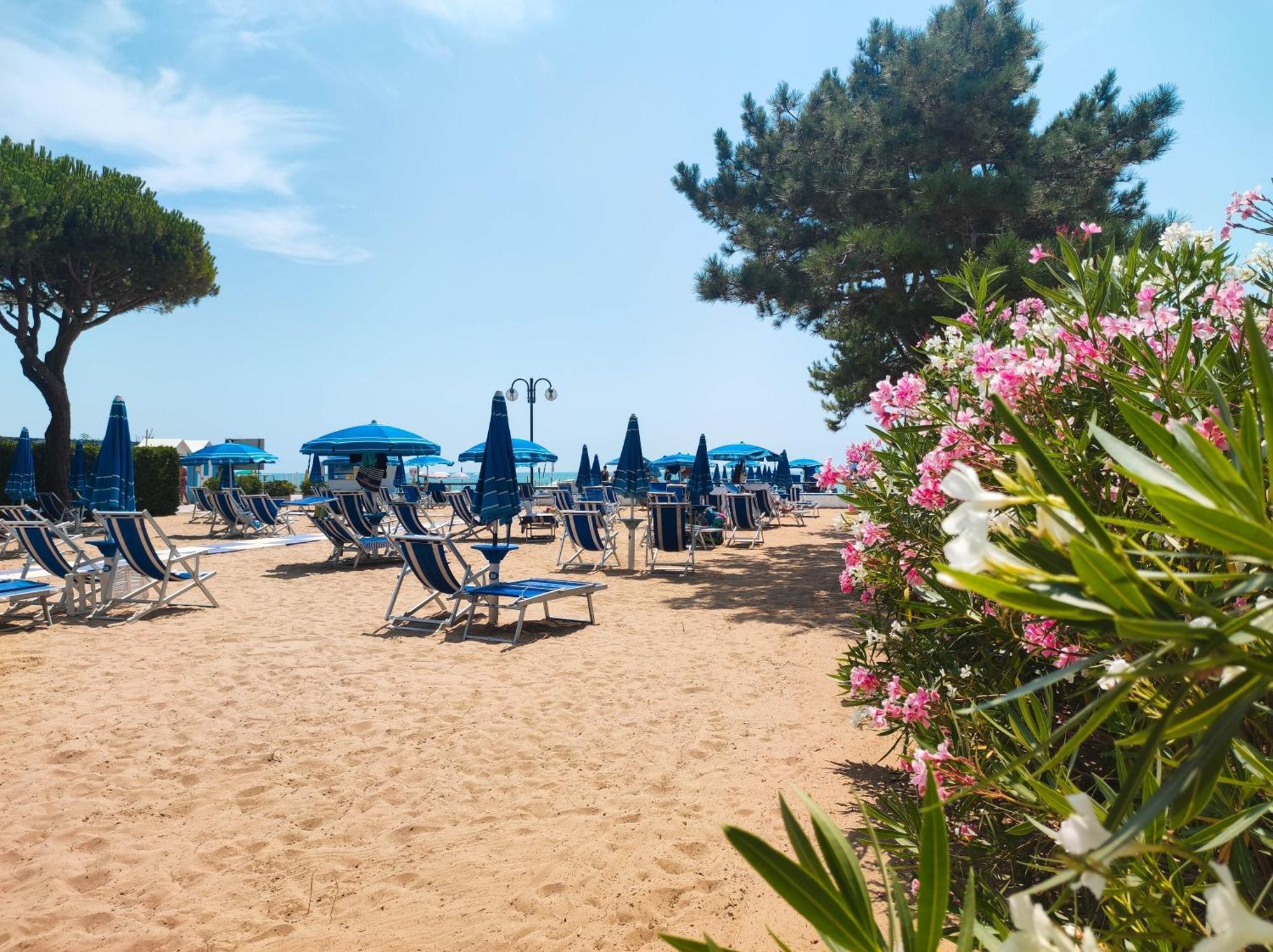 리도 디 예솔로 Brioni Fronte Mare 아파트 외부 사진